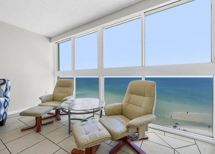 Edgewater West 102 *