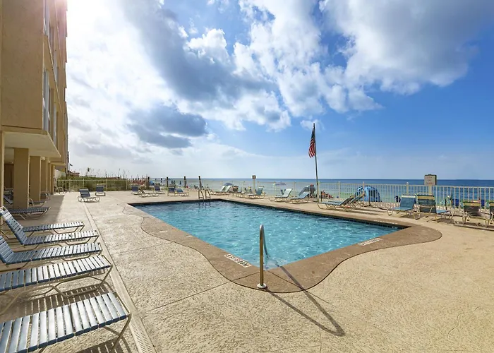 Edgewater West 102 *
