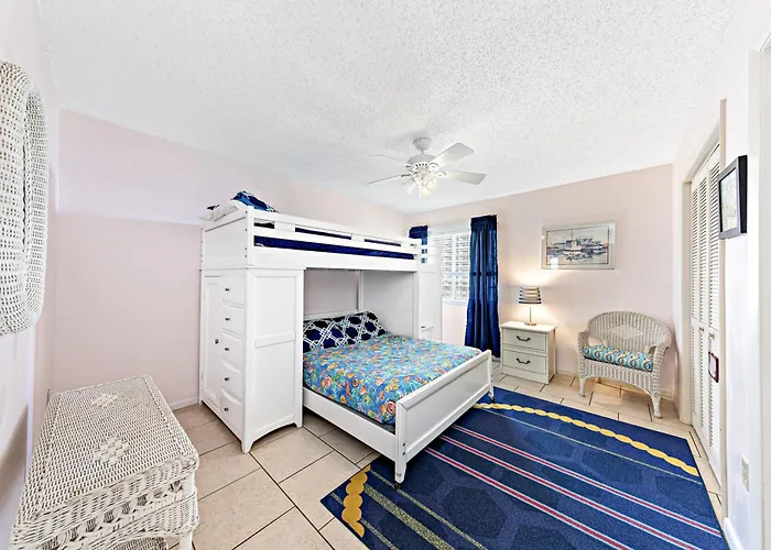 Edgewater West 102