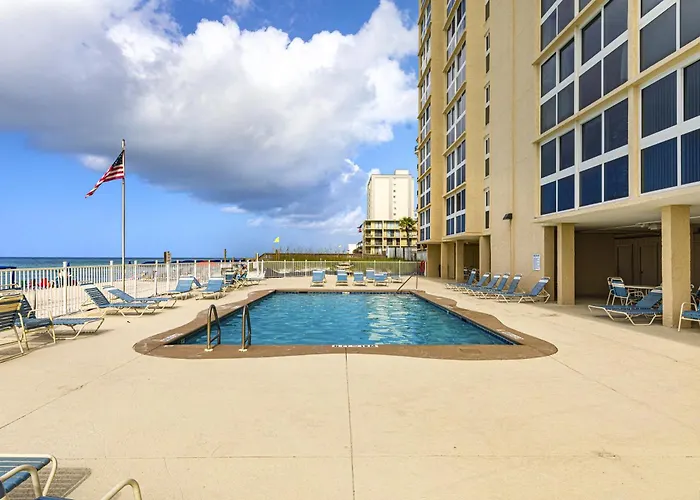 Apartment Edgewater West 102 *
