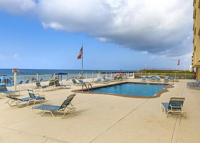 Edgewater West 102 *
