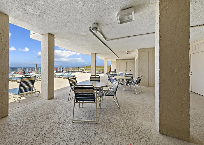 Apartment Edgewater West 102 *